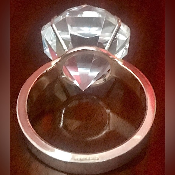 Vtg Decorative Oversized Crystal Cut Glass Faux Diamond Ring - Picture 9 of 9